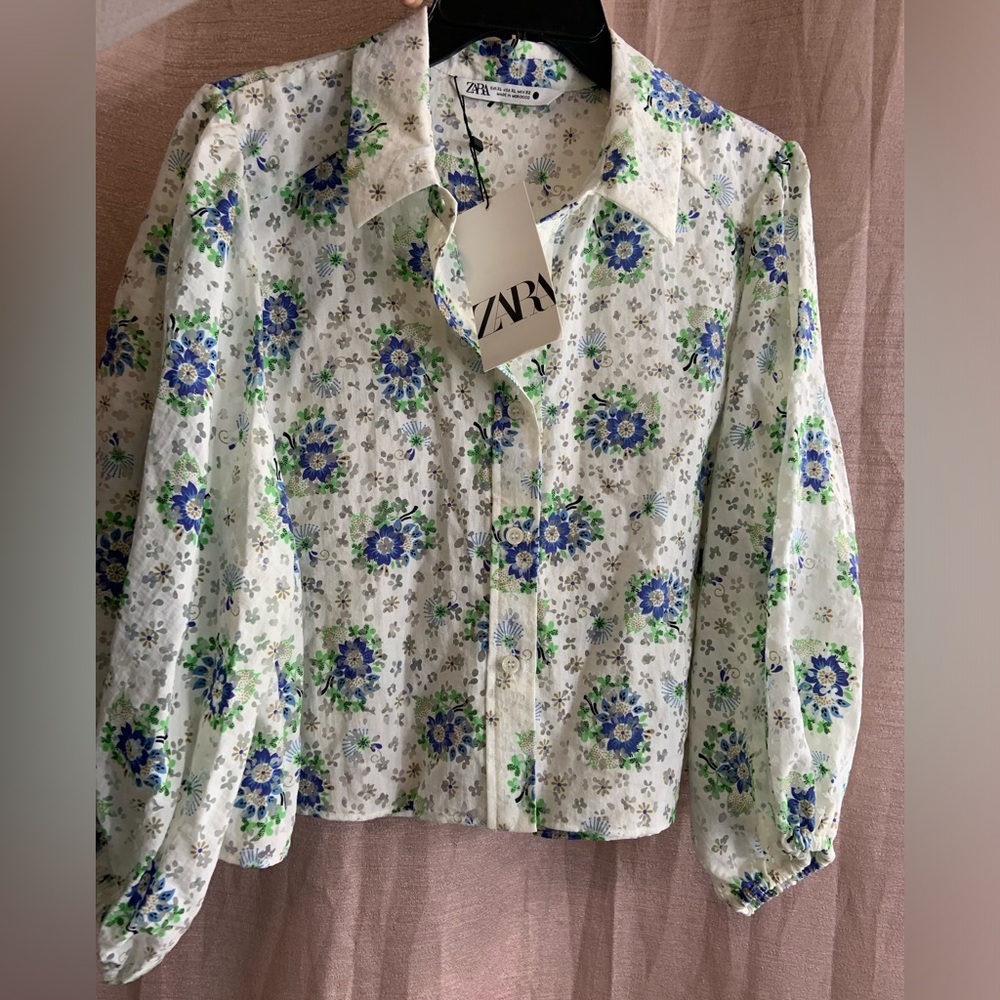 Zara women’s button down white floral top